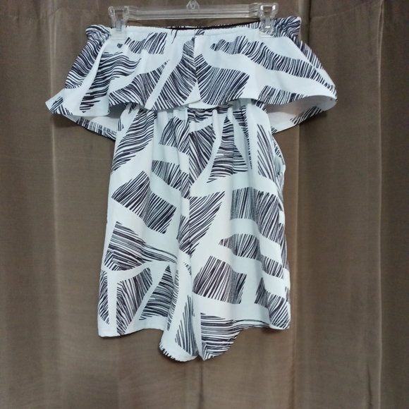 Heshares Black & White Tube Top Romper Lg - Picture 5 of 6